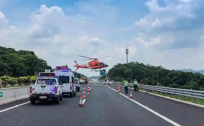 封开高速公路汽车救援案例